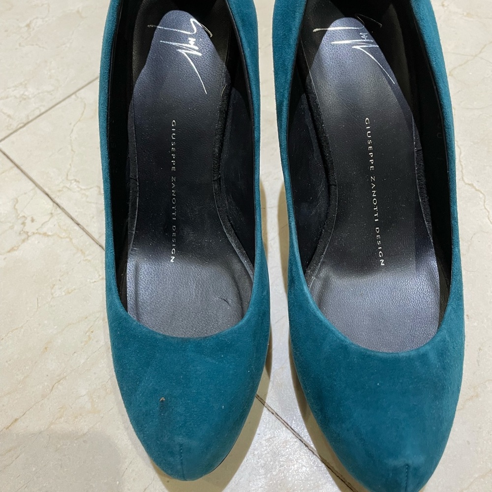 Giuseppe Zanotti blue suede heels